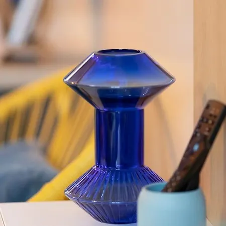 Neon Oasis - Parking - Terrasse - Wifi - Lejlighed *