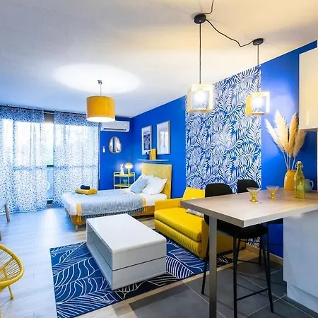 Neon Oasis - Parking - Terrasse - Wifi - Apartment Nimes