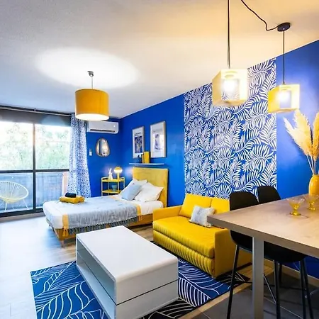 Neon Oasis - Parking - Terrasse - Wifi -