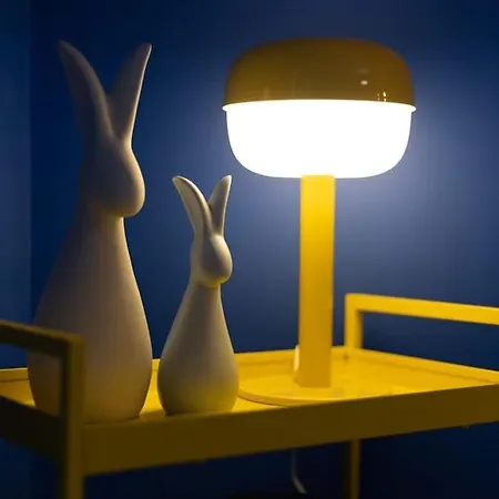 Neon Oasis - Parking - Terrasse - Wifi - Lejlighed