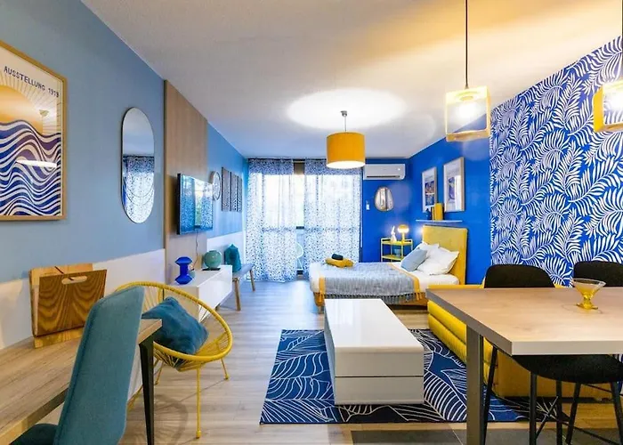 Neon Oasis - Parking - Terrasse - Wifi - Apartmán *