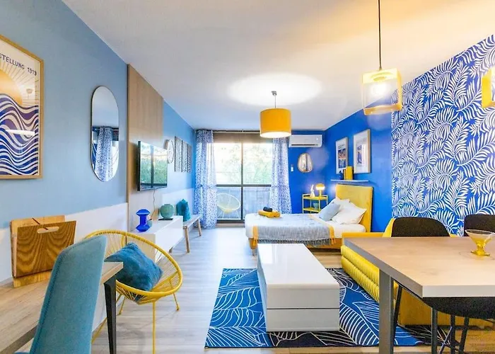 Neon Oasis - Parking - Terrasse - Wifi - * Nîmes